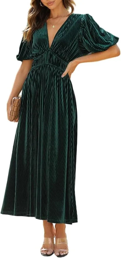 Sissyaki Velvet Maxi Dress | Emerald Green Wedding Guest & Holiday Party Dress — Sissyaki — Fashion Trends